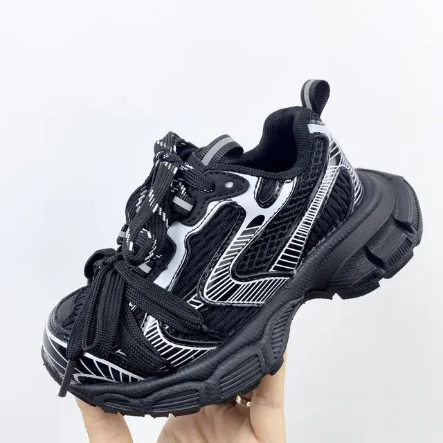Balenciaga Track Trainer حذاء رياضي وردي وفضي سميك 20