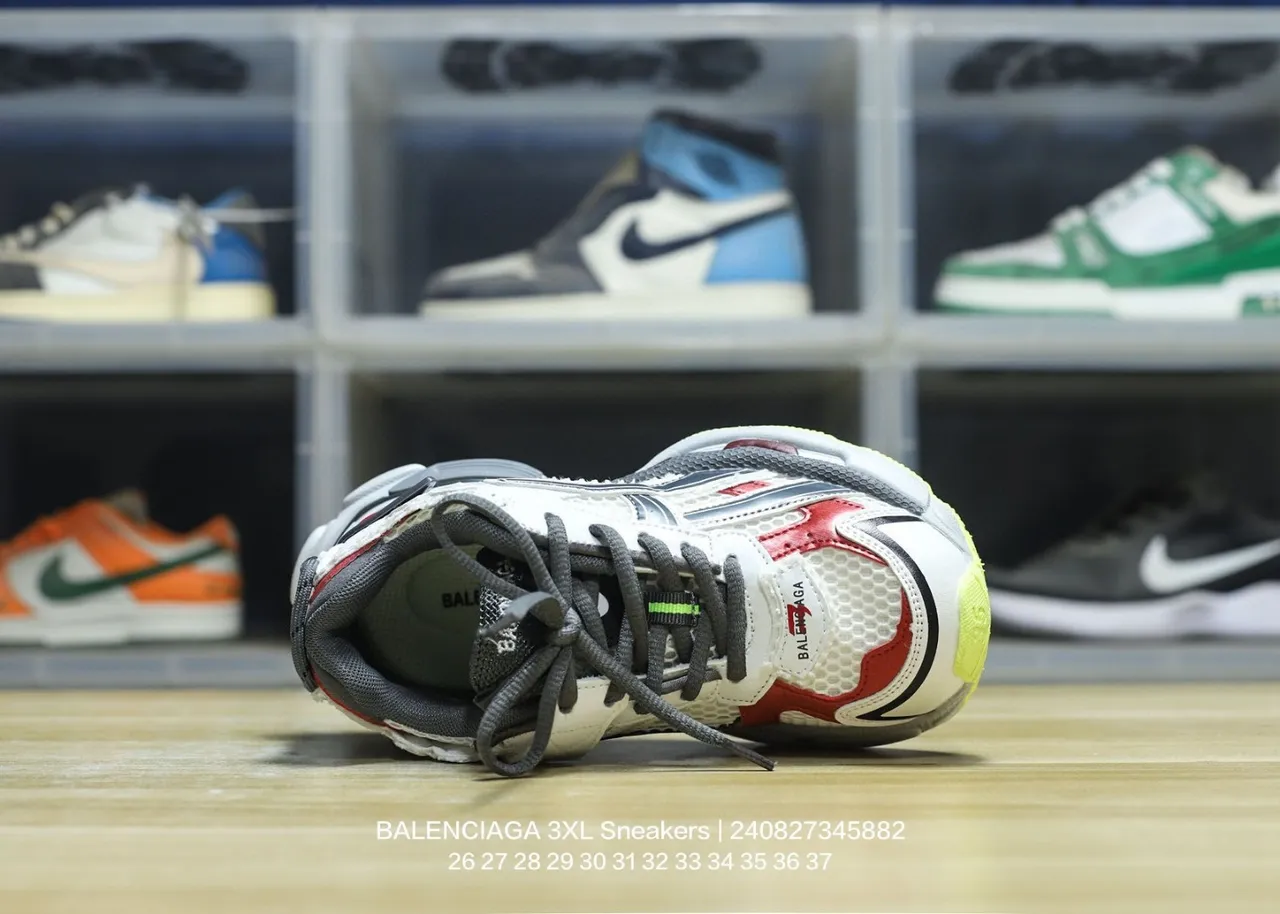 Balenciaga Track Trainer أبيض أحمر أسود رمادي أصفر نيون سينيكرز تشونكي 9