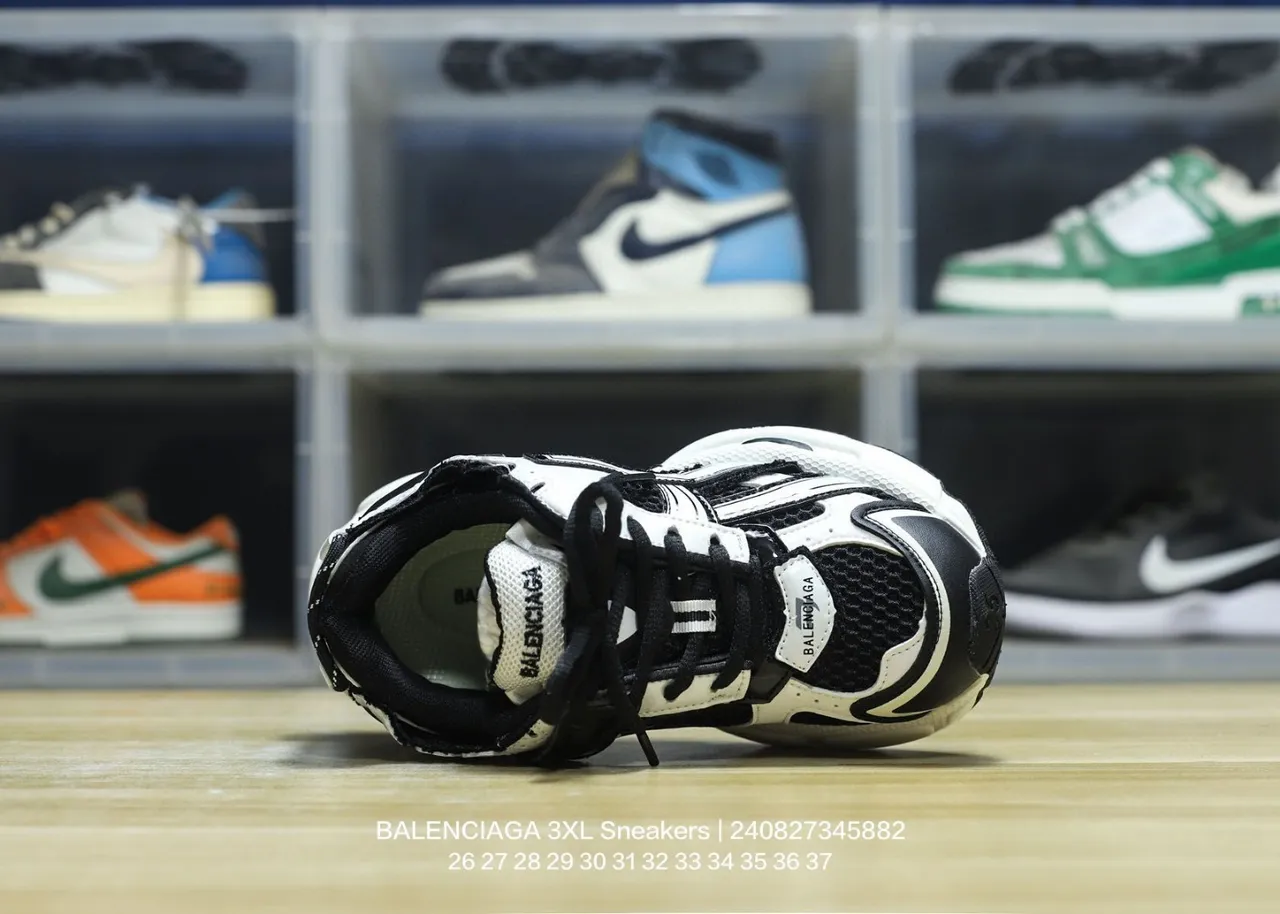Balenciaga Track Trainer أبيض أحمر أسود رمادي أصفر نيون سينيكرز تشونكي 14