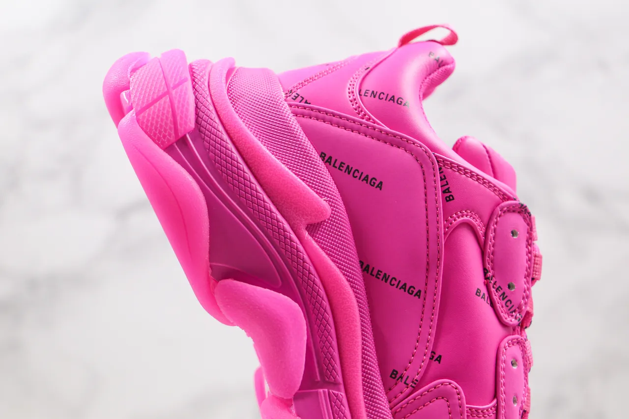 Balenciaga Triple S Monocromo Rosa Tênis Chunky 4