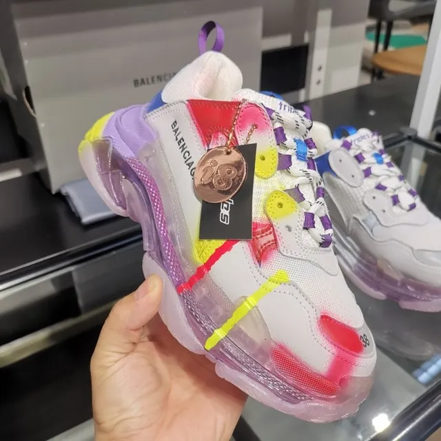 Balenciaga Triple S حذاء رياضي كاجوال سميك متعدد الألوان مع رذاذ الطلاء 3