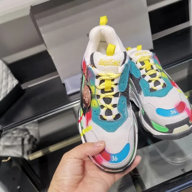 Balenciaga Triple S tênis chunky multicolores com stroke de pintura 3