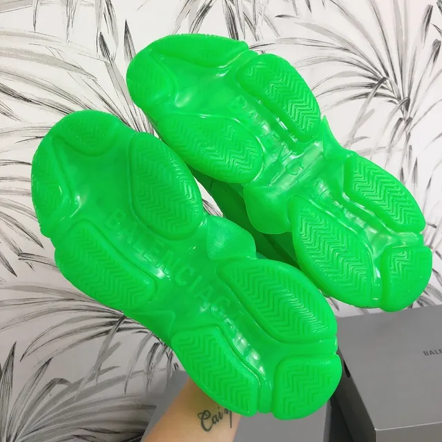 Balenciaga Triple S Tênis Verde Neón Grossos 3