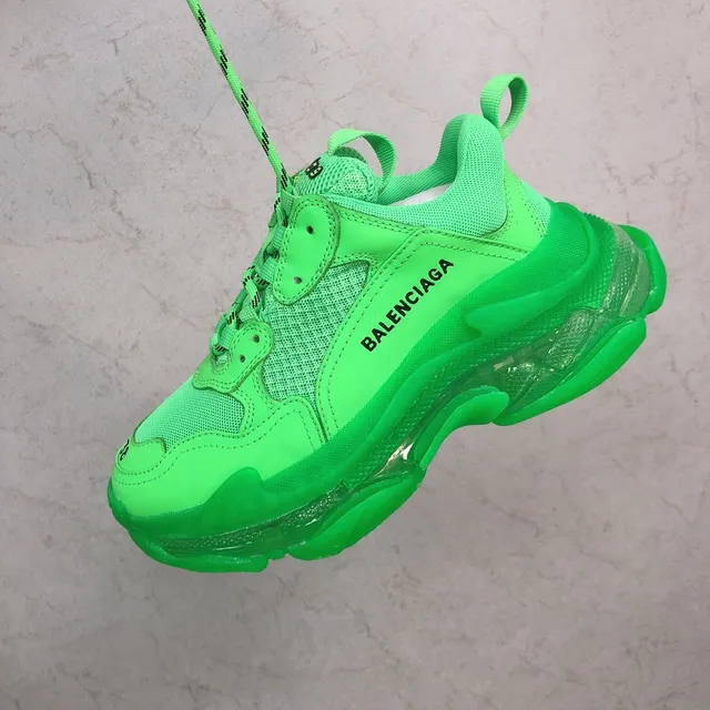 Balenciaga Triple S Tênis Verde Neón Grossos 5