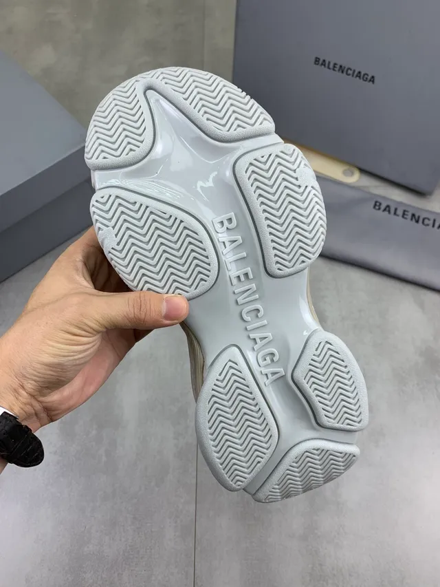 Balenciaga Triple S Off-White sneakers chunky 2