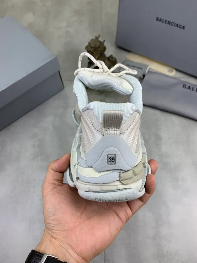 Balenciaga Triple S Off-White sneakers chunky 3