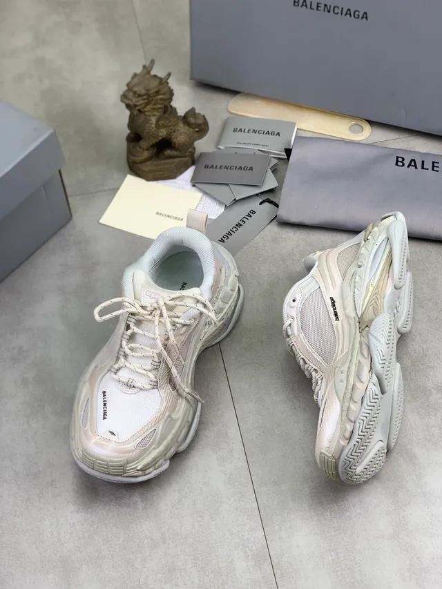 Balenciaga Triple S Off-White sneakers chunky 5