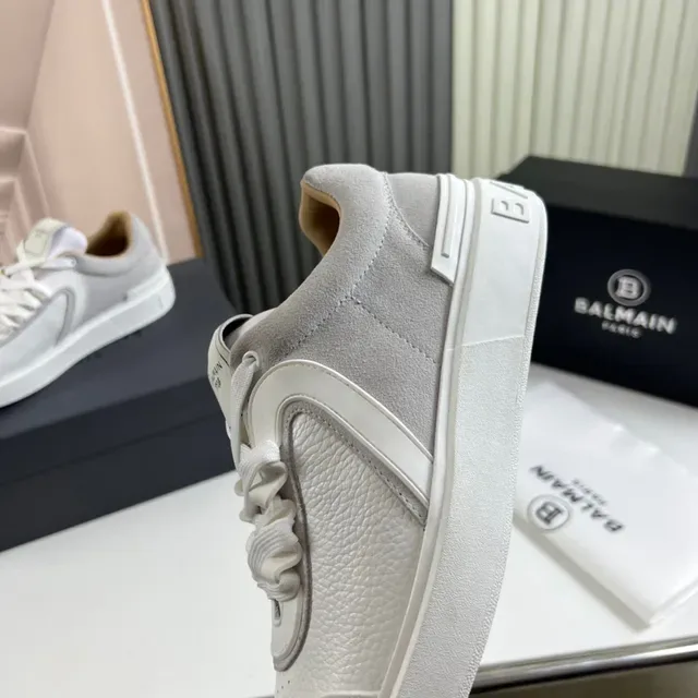 Balmain B-Court Sneakers Lifestyle Gris Clair 3