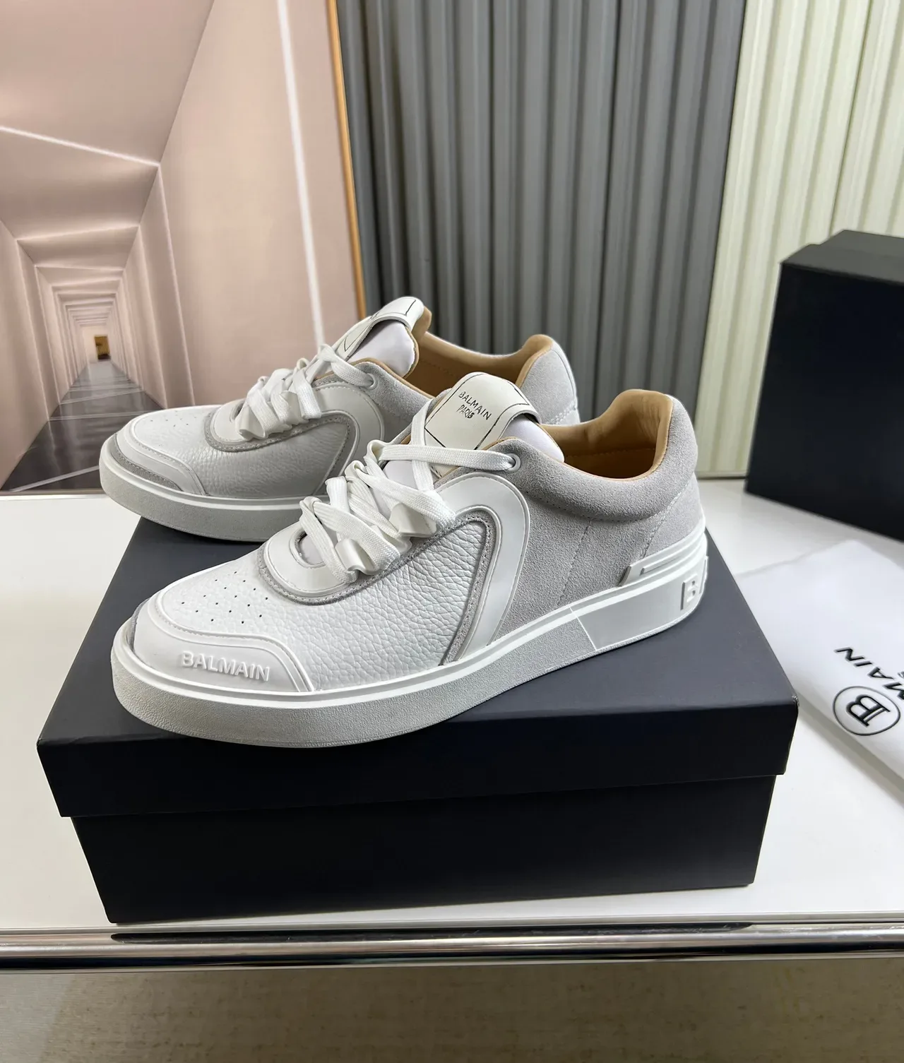 Balmain B-Court Sneakers Lifestyle Gris Clair 8