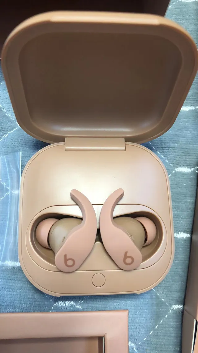 Beats Brown Beige Wingtip Ergonomic Design Stemless TWS Earbuds 2