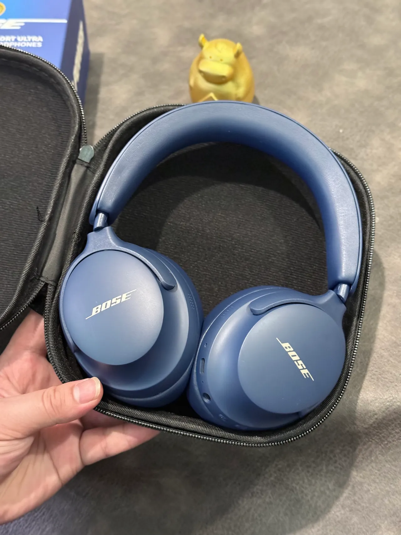 Bose QuietComfort Ultra Headphones Navy Blue Over-ear Headphones 3