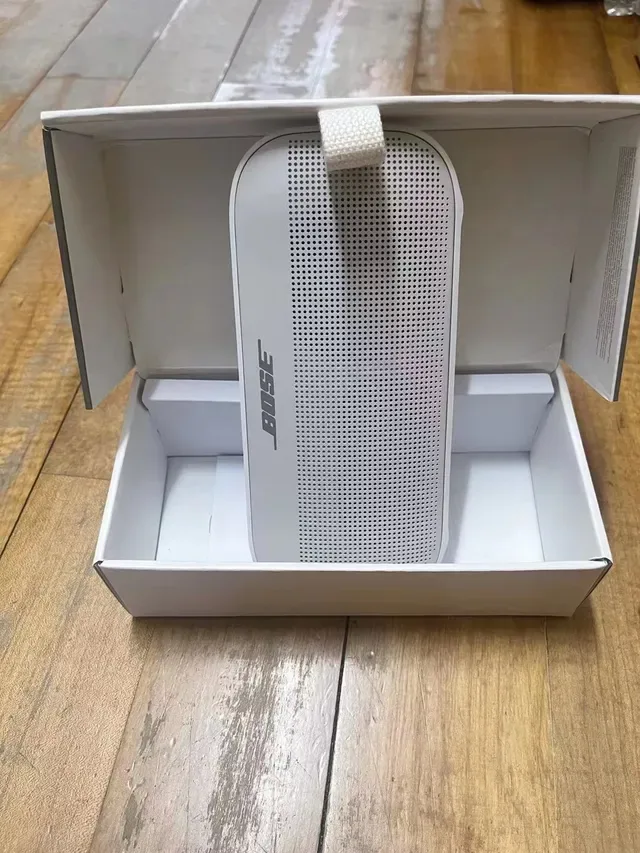 Bose SoundLink Flex Black White Rectangular Compact Body Perforated Metal Grille Portable Speaker 7