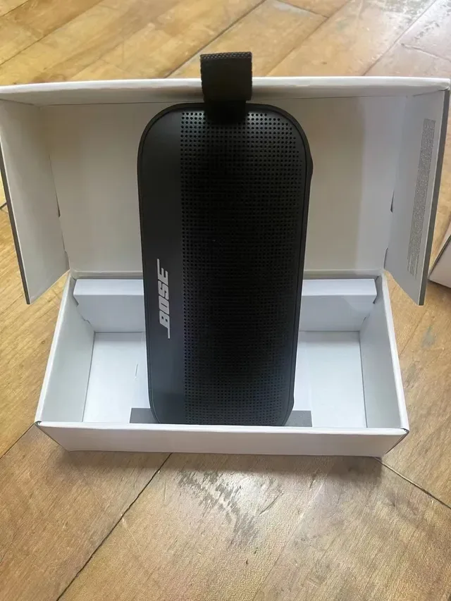 Bose SoundLink Flex Black White Rectangular Compact Body Perforated Metal Grille Portable Speaker 8