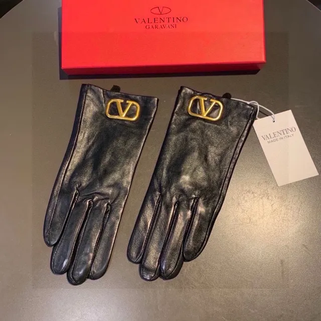 Bottega Veneta Andiamo Black Gold Smooth V-Buckle Hardware Leather Gloves 6