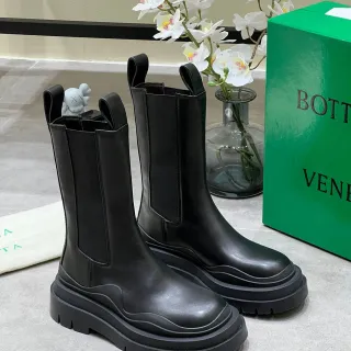 Bottega Veneta Andiamo 黑色皮革厚底踝靴