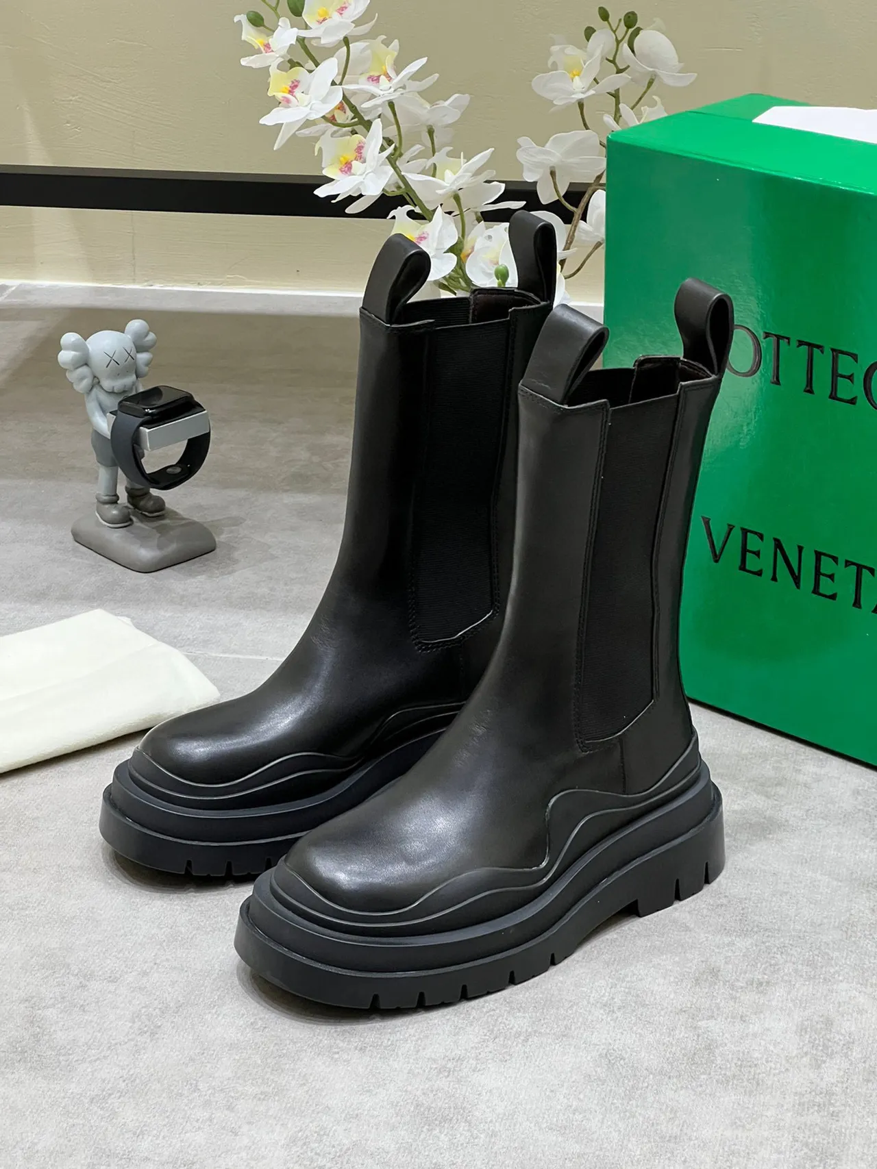 Bottega Veneta Andiamo Bottines en cuir noir à semelle épaisse 9