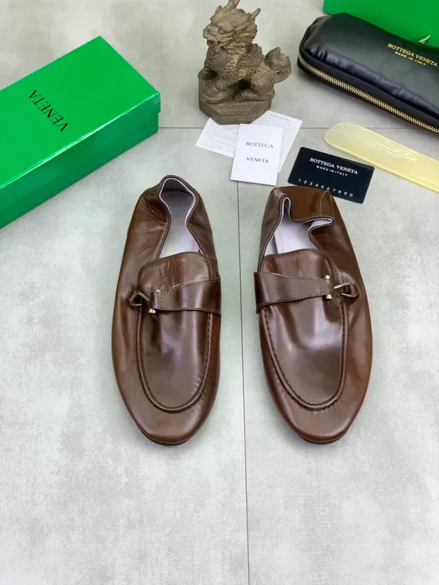 Bottega Veneta Andiamo Mocassin Marron en Cuir à Boucle 6