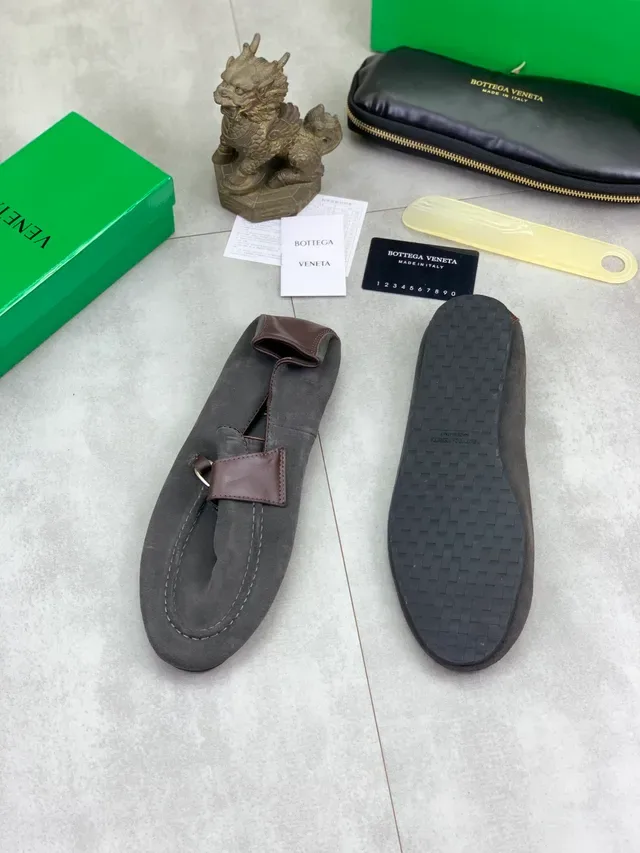 Bottega Veneta Andiamo Loafer Camurça Cinza Marrom Fita Couro Contraste 5