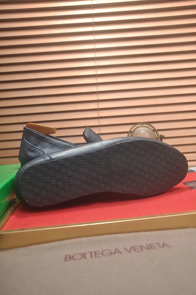 Bottega Veneta Andiamo Navy Cuir Loafers 3