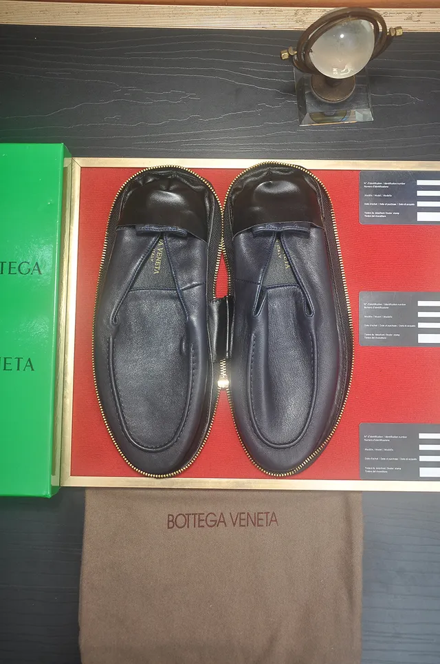 Bottega Veneta Andiamo Navy Cuir Loafers 5