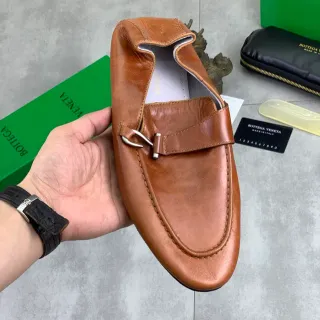 Bottega Veneta Andiamo 棕色皮革 马衔扣 乐福鞋