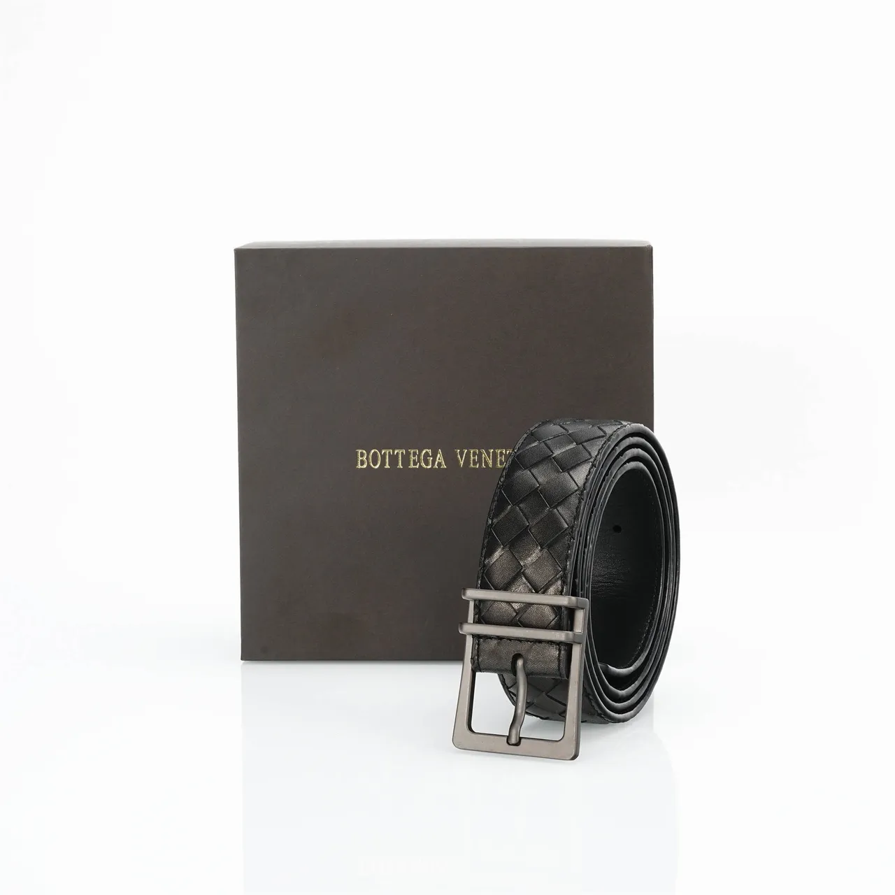Bottega Veneta Cassette Intrecciato Ceinture en cuir noir 6