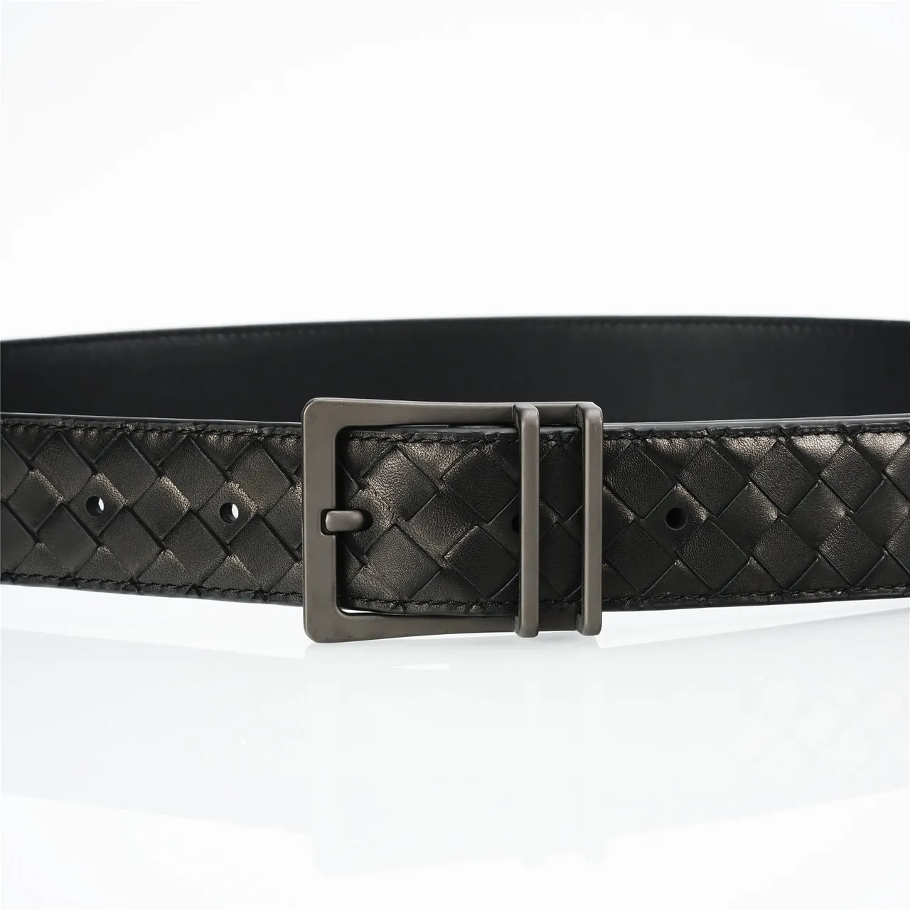 Bottega Veneta Cassette Intrecciato Ceinture en cuir noir 8
