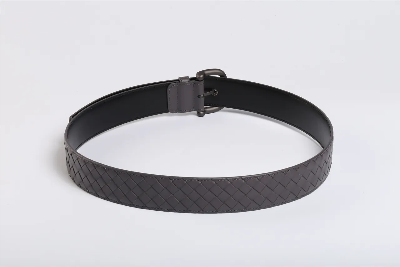 Bottega Veneta Cassette Intrecciato حزام جلدي رمادي 6
