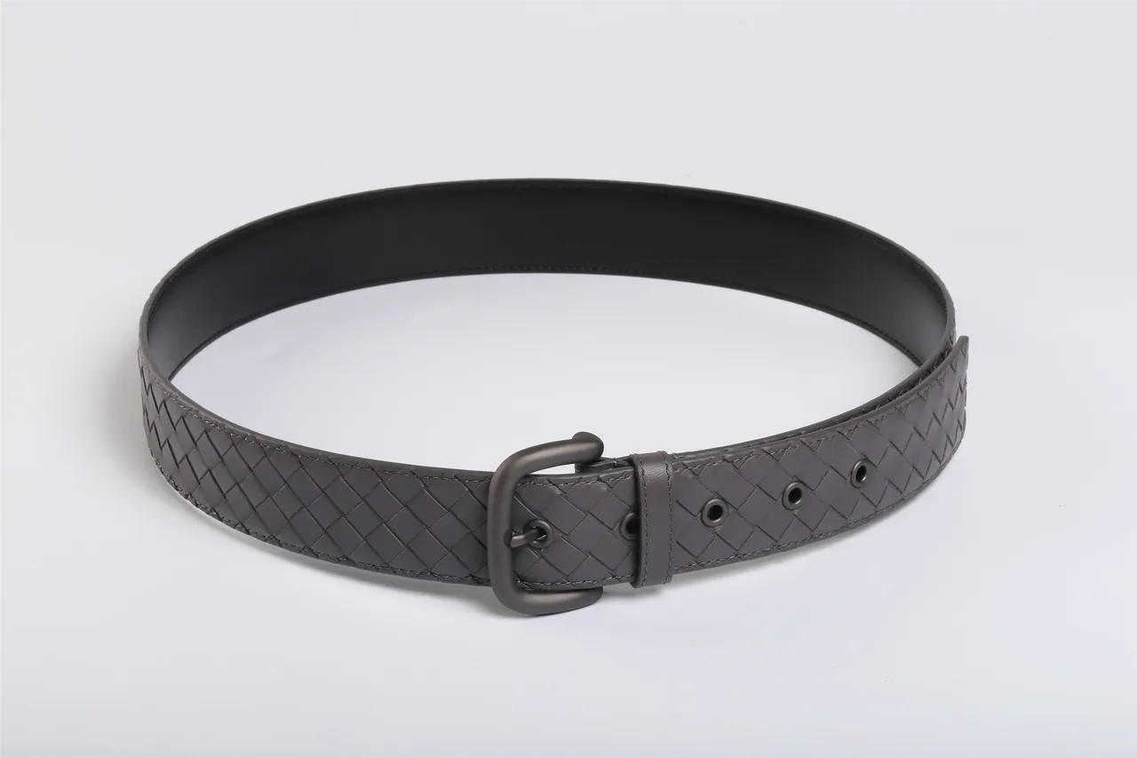 Bottega Veneta Cassette Intrecciato حزام جلدي رمادي 8