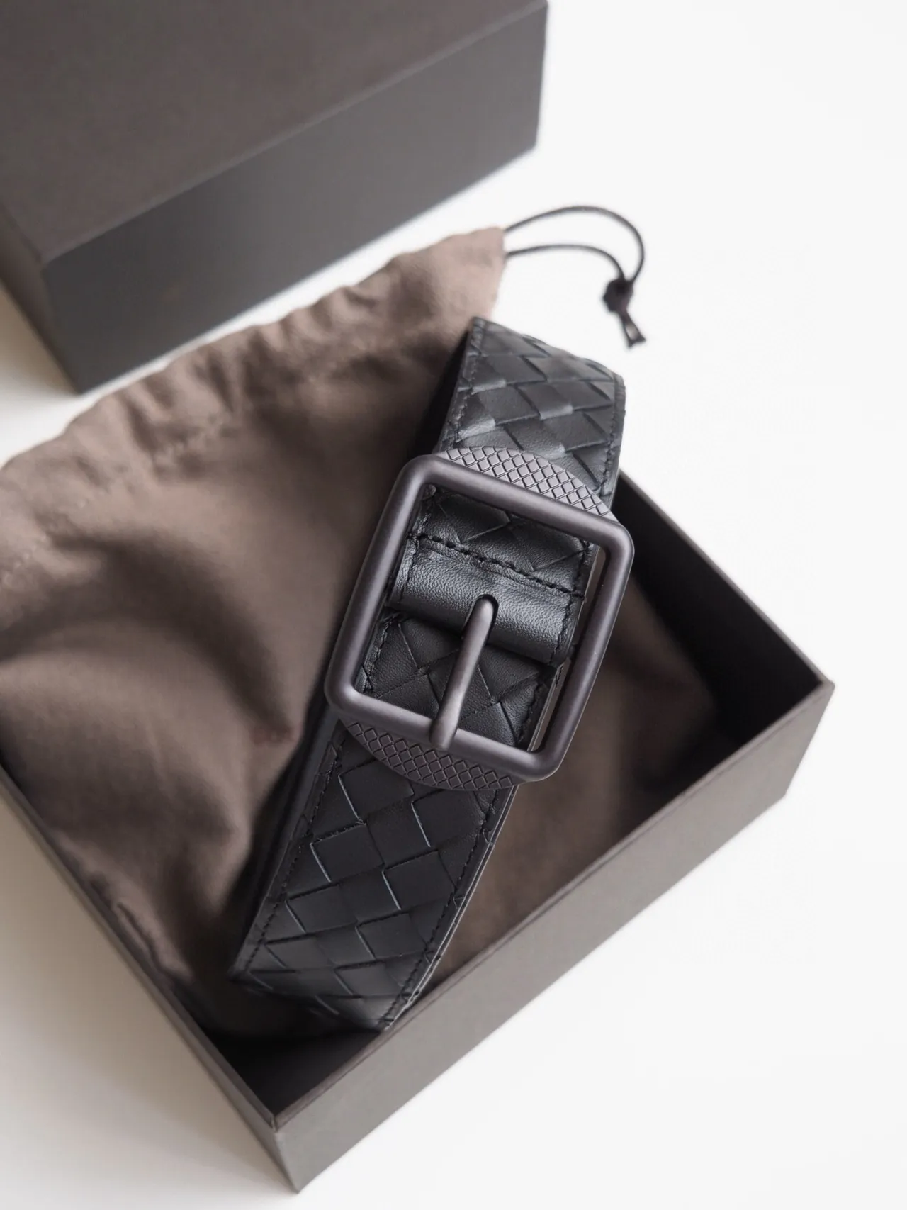 Bottega Veneta Cassette Intrecciato ceinture en cuir tressé 4