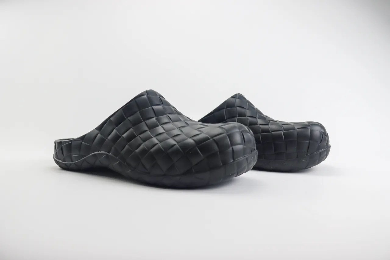 Bottega Veneta Cassette tecido preto chinelo 3