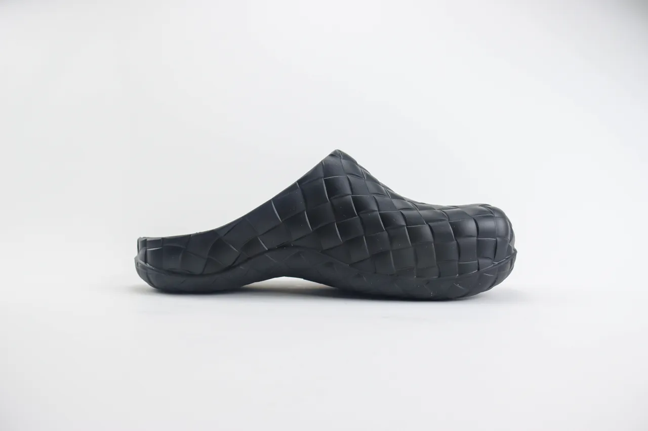 Bottega Veneta Cassette tecido preto chinelo 7