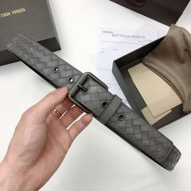Bottega Veneta Ceinture en cuir grise argentée tressée Intrecciato boucle en métal mate 6