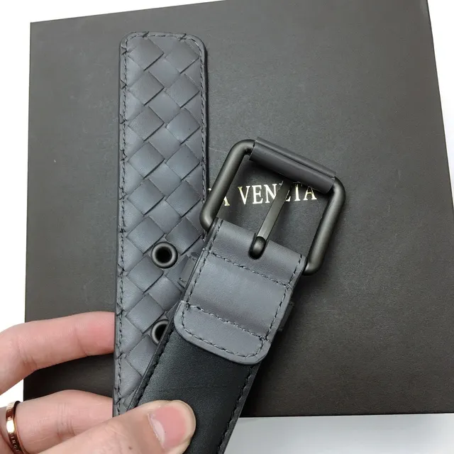 Bottega Veneta Ceinture en cuir grise argentée tressée Intrecciato boucle en métal mate 8