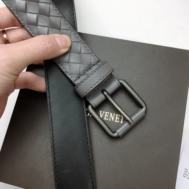 Bottega Veneta Ceinture en cuir grise argentée tressée Intrecciato boucle en métal mate 9