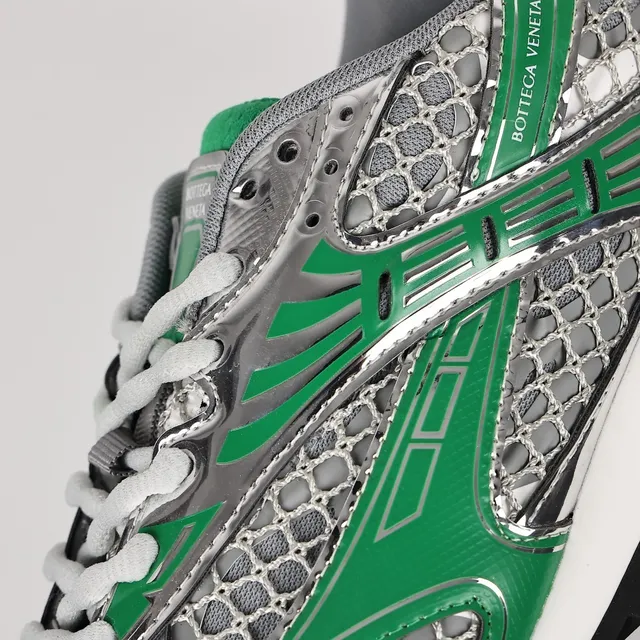 Bottega Veneta Tênis Lifestyle com jaula de malha verde e prateado 6