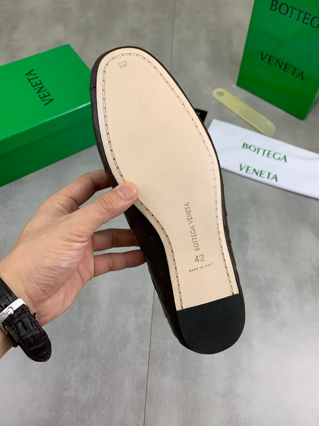 Bottega Veneta Intrecciato Loafer Marron Noir Cuir Tressé Slip-On Loafer 4