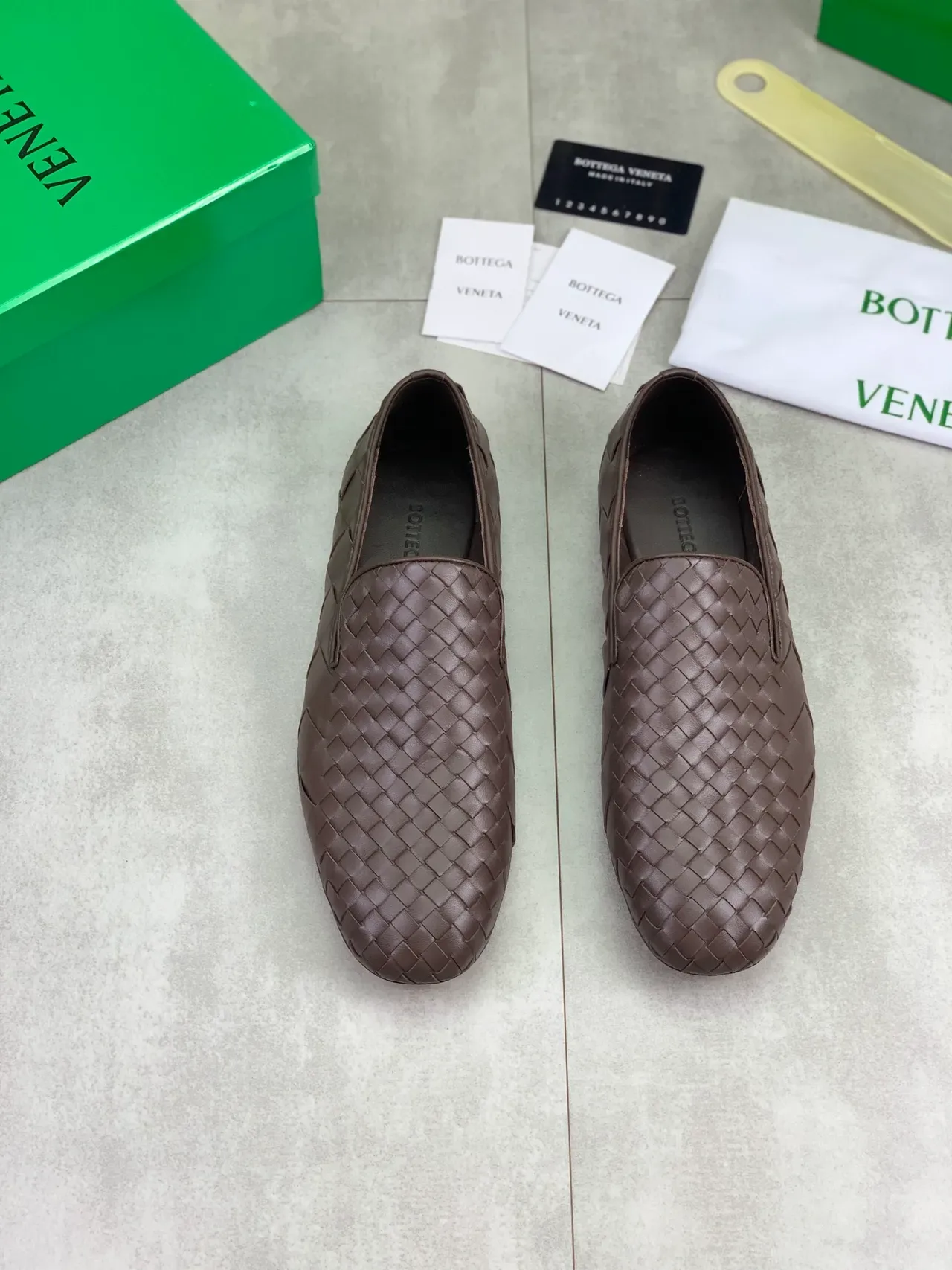 Bottega Veneta Intrecciato Loafer Marron Noir Cuir Tressé Slip-On Loafer 5