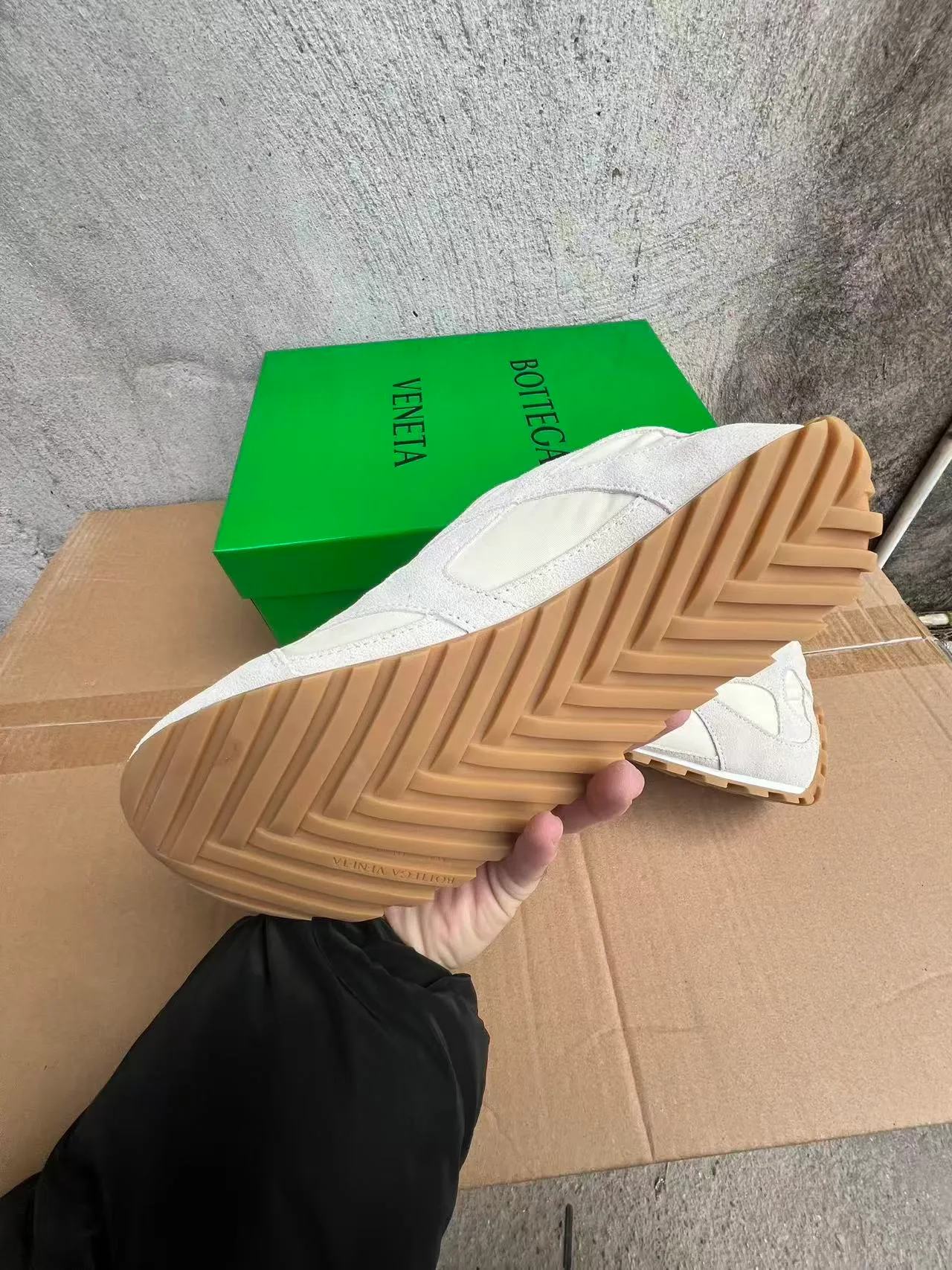 Bottega Veneta Sneakers Lifestyle Off-White et Noir 6