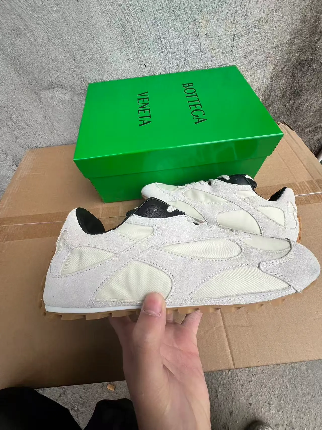 Bottega Veneta Sneakers Lifestyle Off-White et Noir 7