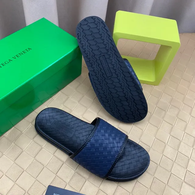 Bottega Veneta Sardine Bleu Marine Cuir Tissé Chaussons 6