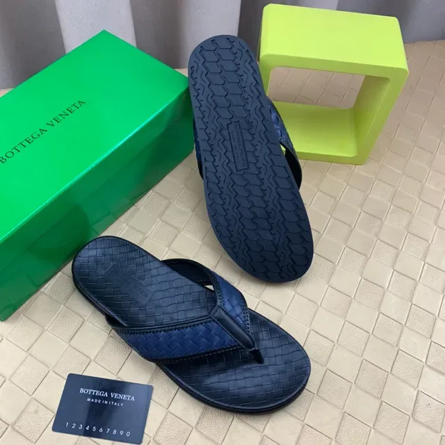 Bottega Veneta Sardine Navy Sandales Intrecciato de Cuir à sangle Thong 6