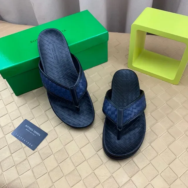 Bottega Veneta Sardine Navy Sandales Intrecciato de Cuir à sangle Thong 7