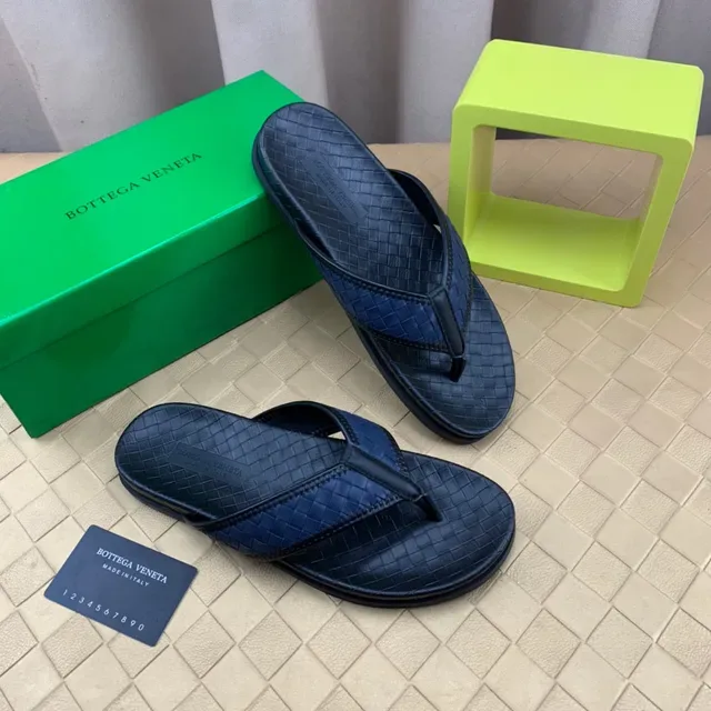 Bottega Veneta Sardine Navy Sandales Intrecciato de Cuir à sangle Thong 8