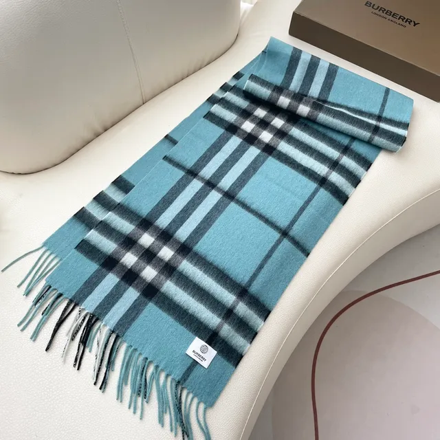 Burberry Bleu Noir Classique Check Plaid Bords frangés Écharpe en cachemire 5