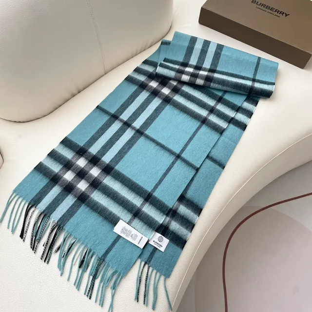 Burberry Bleu Noir Classique Check Plaid Bords frangés Écharpe en cachemire 6