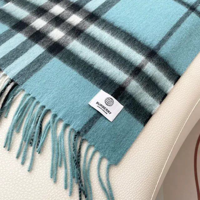 Burberry Bleu Noir Classique Check Plaid Bords frangés Écharpe en cachemire 8