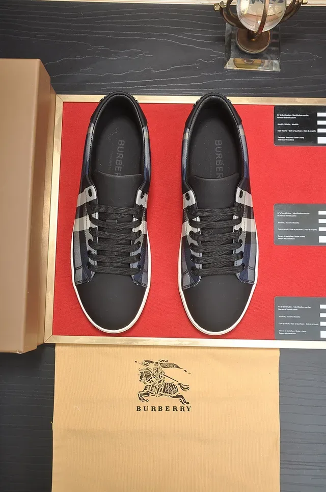 Burberry Check Pattern Low-Top Lifestyle Sneakers 4