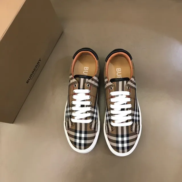 Burberry Check حذاء رياضي بيج أسود كاروه قماش كانفاس علوى مسطح سولا مطاط أبيض أسلوب حياة حذاء سنيكر 9