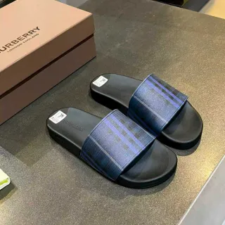 Burberry चेक स्ट्रैप कालो चप्पल
